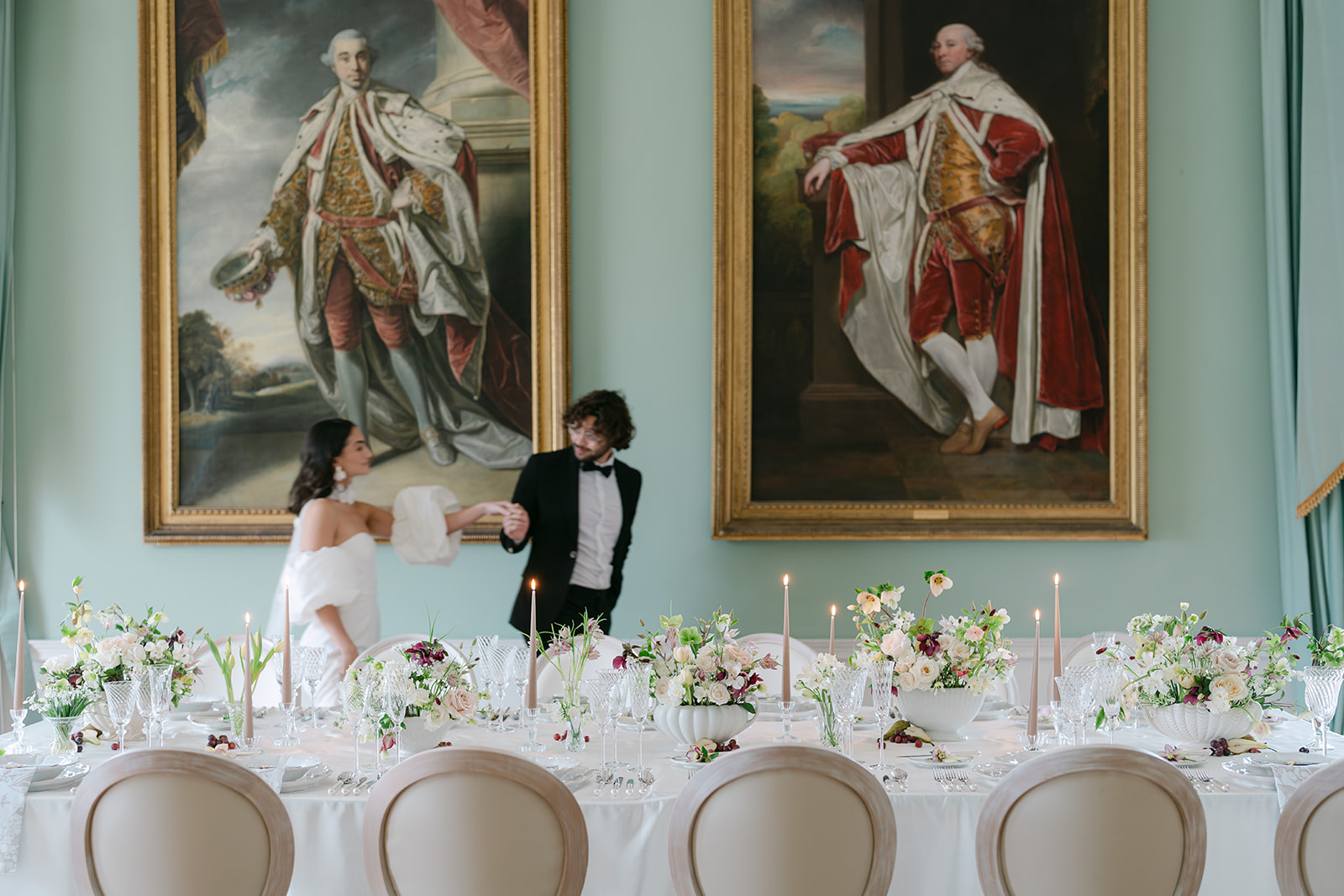 Luxury wedding table with table stationery and flowers