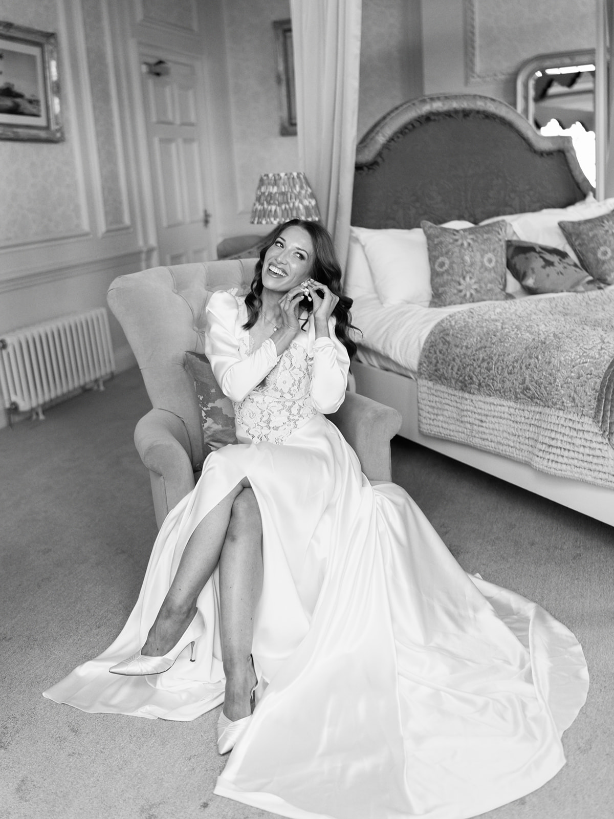 A colour image of a wedding tablescape at Hedsor House UK wedding venue but wedding planner Soirée Studio.