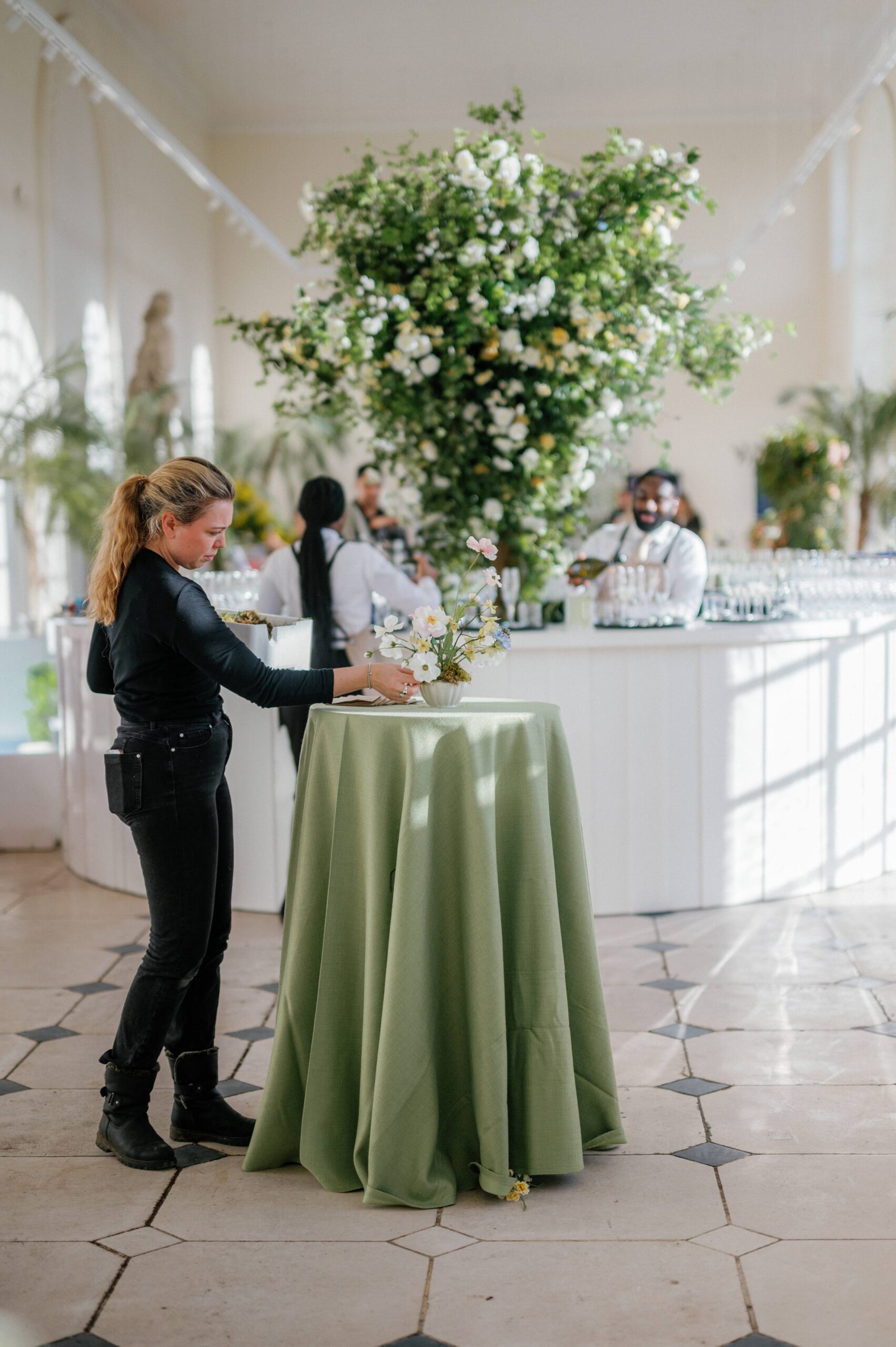 Kew gardens wedding venue near london with a telescope designed by Soirée Studio and Fleur de La Couture. 
